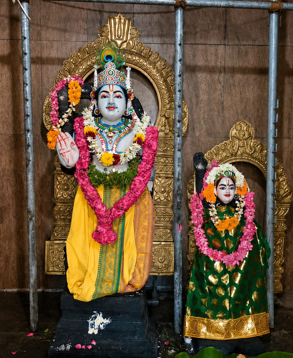 Sri Karadi Narayanar and Amman alangaram