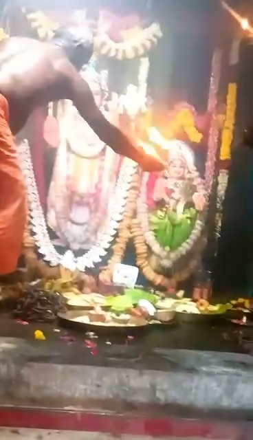 Purattasi Pournami deeparadhanai